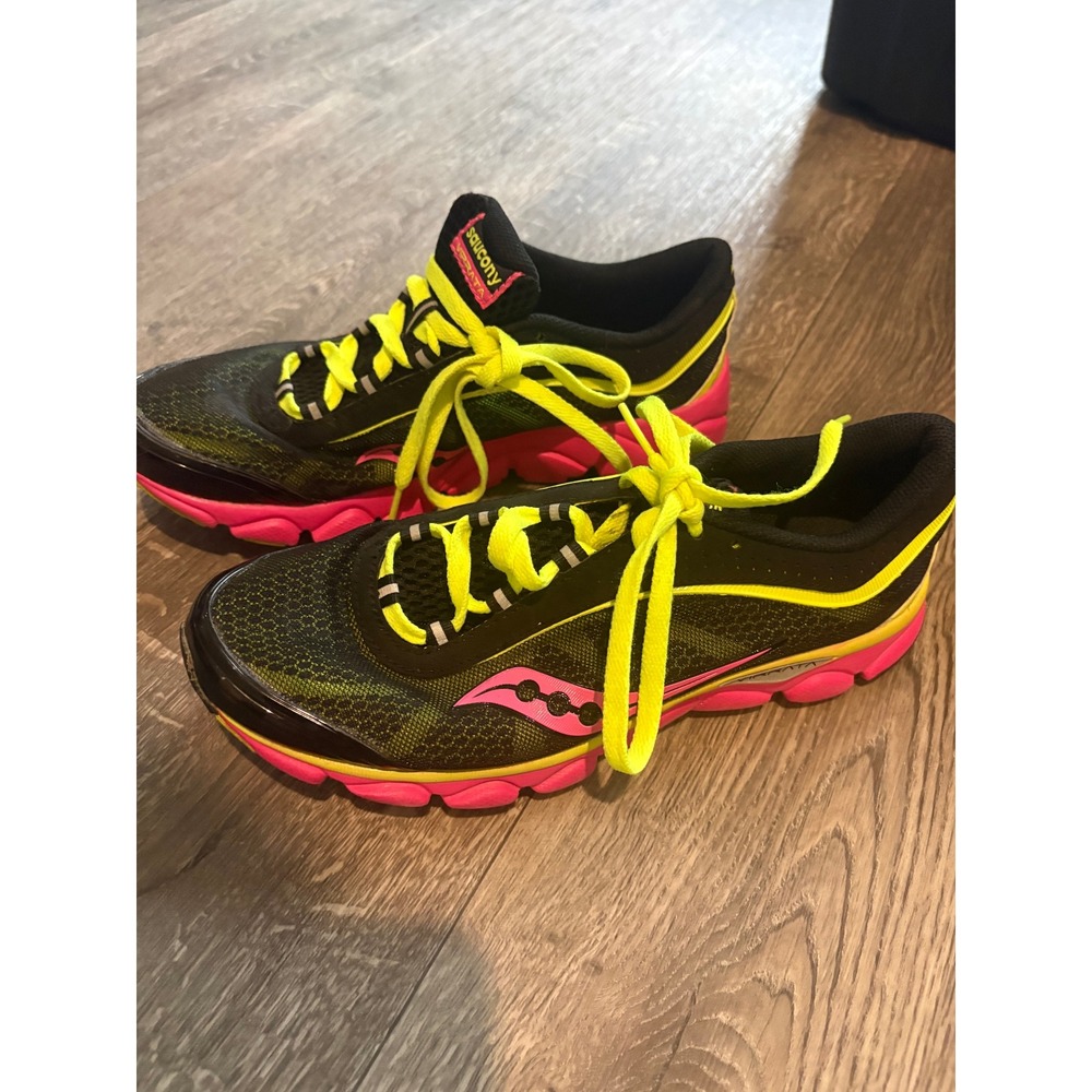Saucony PowerGrid Triumph 10 Womens 8 Gray Pink Citron Running Shoes 10176-1